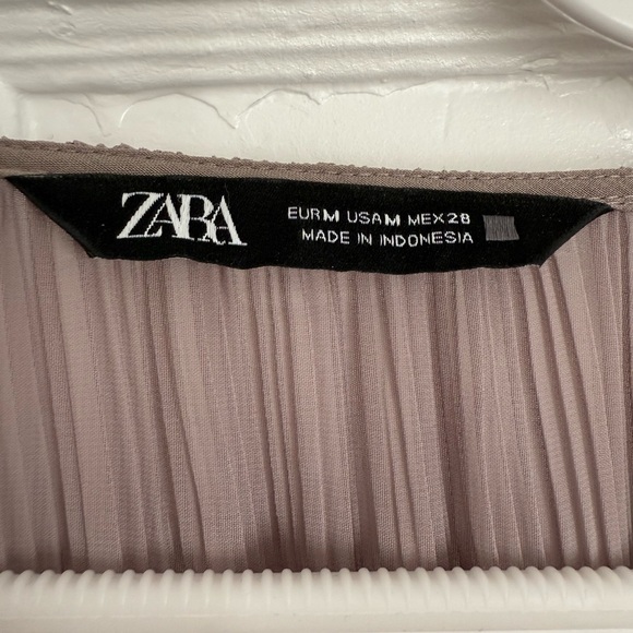 Zara - knotted pleated top - Picture 5 of 6